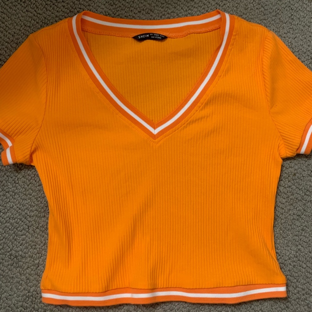 Orange crop top-fits more like a medium rather than a large